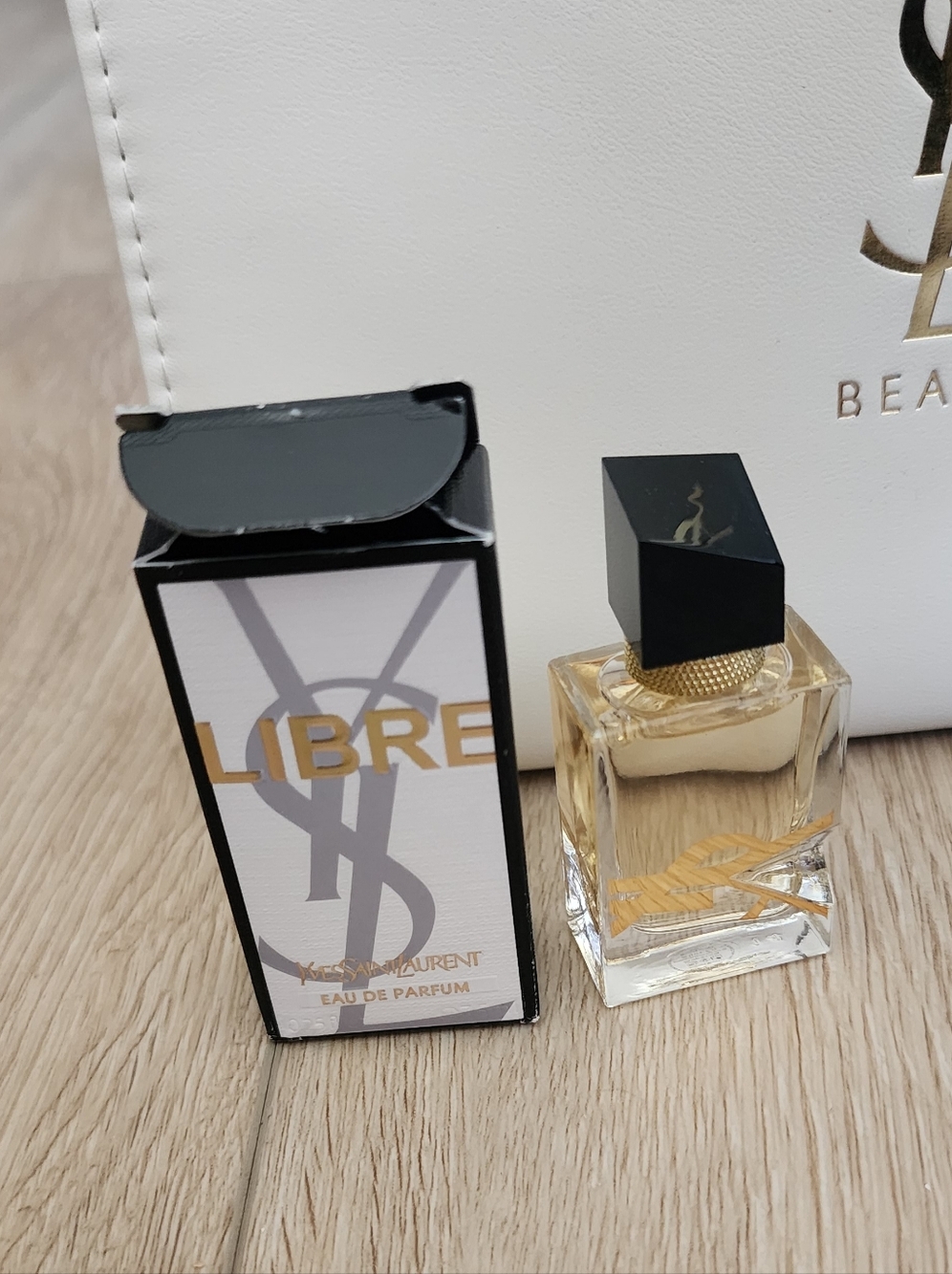 New Ysl Set Beauty White Makeup Pouch Clutch Bag + Gift Mini Edp Libre - Picture 5 of 8